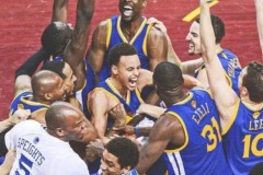 NBA转会风云：伦纳德加盟雄鹿，杜兰特质疑交易合法性